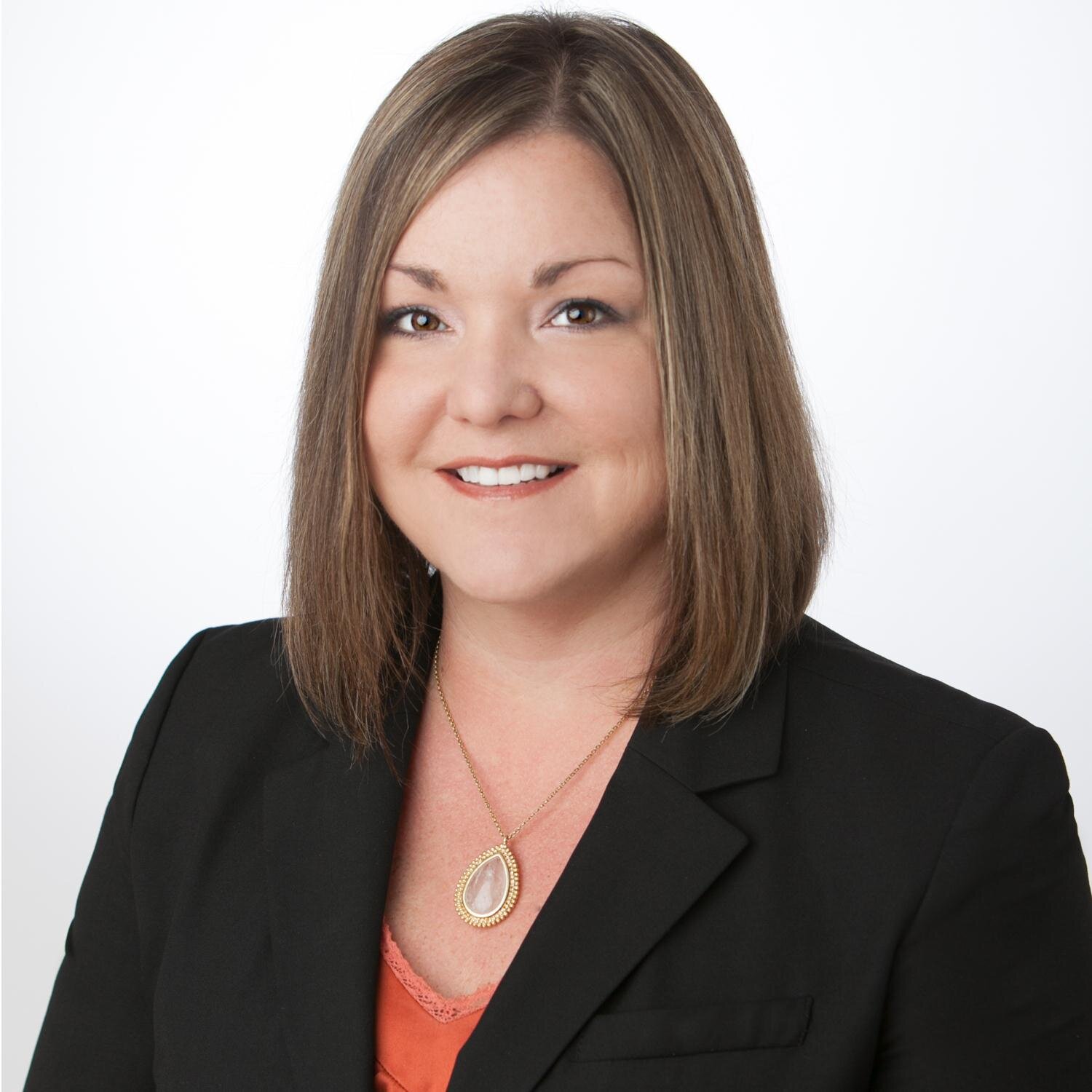 Seattle resident and Jacksonville native with stops in Houston and Tallahassee along the way - Cushman & Wakefield CRE Professional - Dog Mom - Travel Junkie