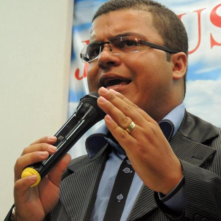 Twitter Oficial do Pastor Bruno Salomão