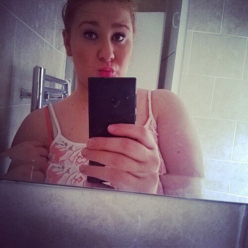 ChloeOxton's profile picture. 