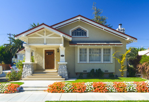 You can buy a bank owned home in Des Moines, Iowa, today. Bank owned houses in Des Moines are available at very low prices.