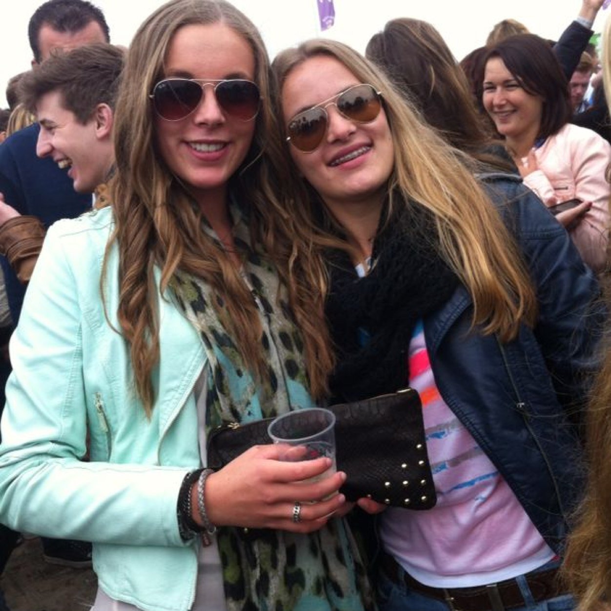 Trots op zus! http://t.co/L04mdu1S

https://t.co/gZ48eZTEwd