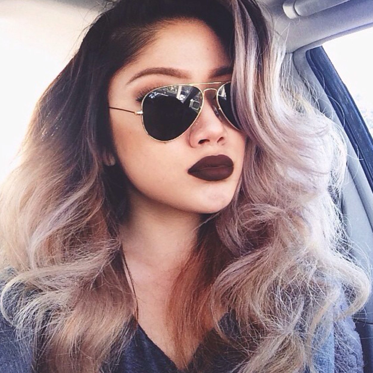 Alexia, 19 years old. Love makeup and im an aspiring beauty MUA!
(Old account with 3k followers got hacked)