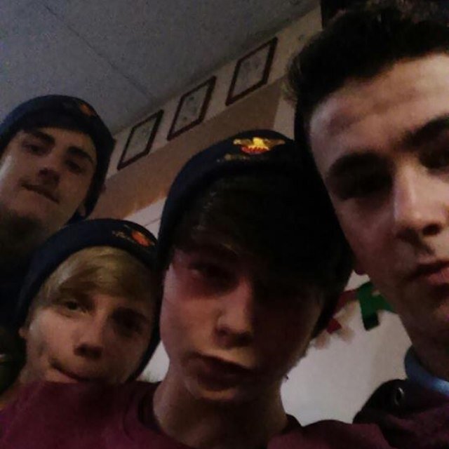 Kik-jackyboii99
Snapchat-Jack_franics 
Skype-jack.francis.
