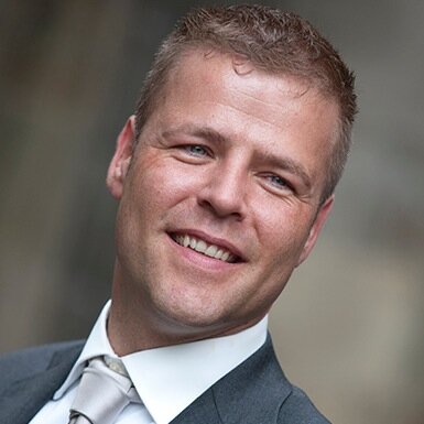 interested in marketing, omnichannel, real estate, politics, mobility, apple, , technology, koi, video editing