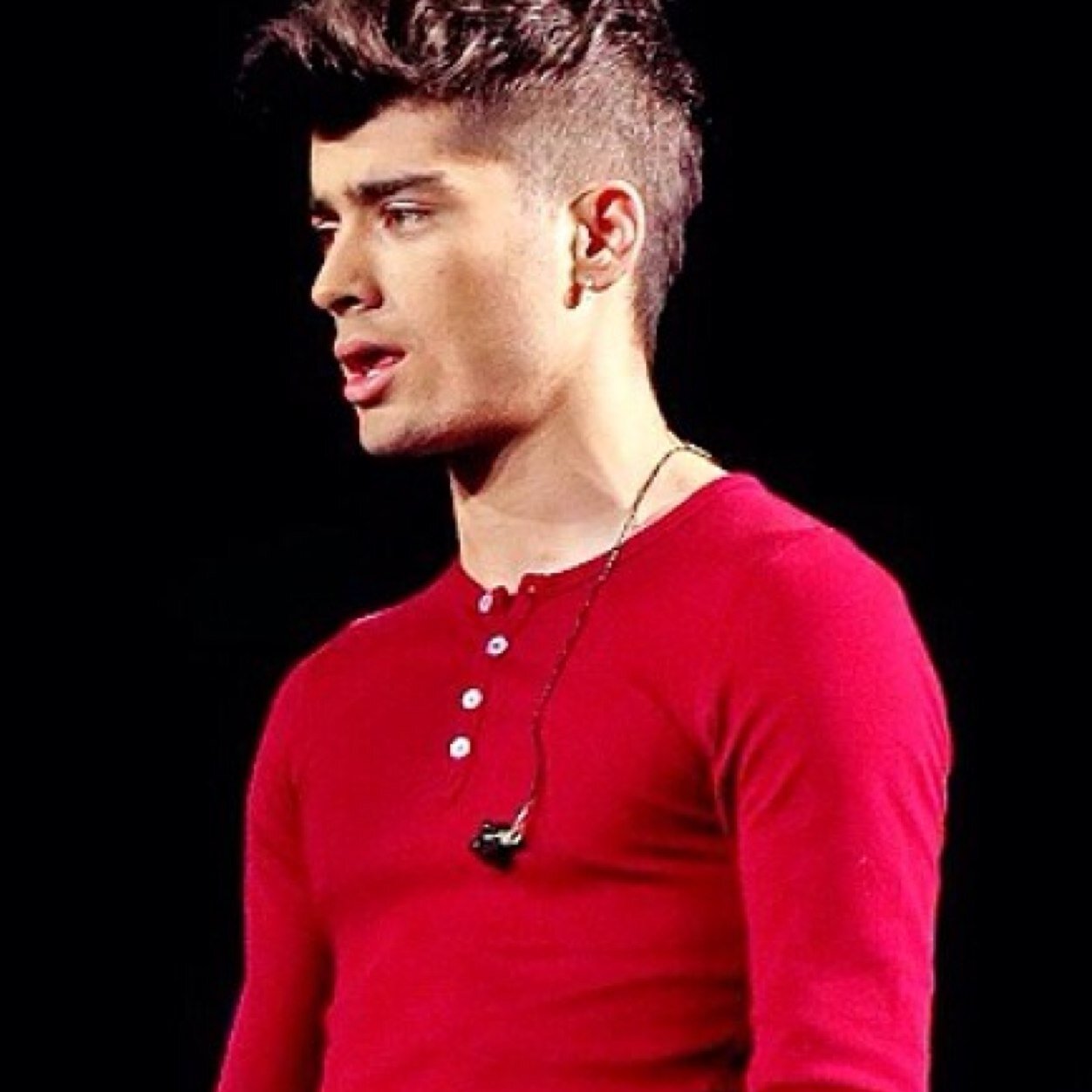FREE FOLLOW FROM @payneindaazz 	❥