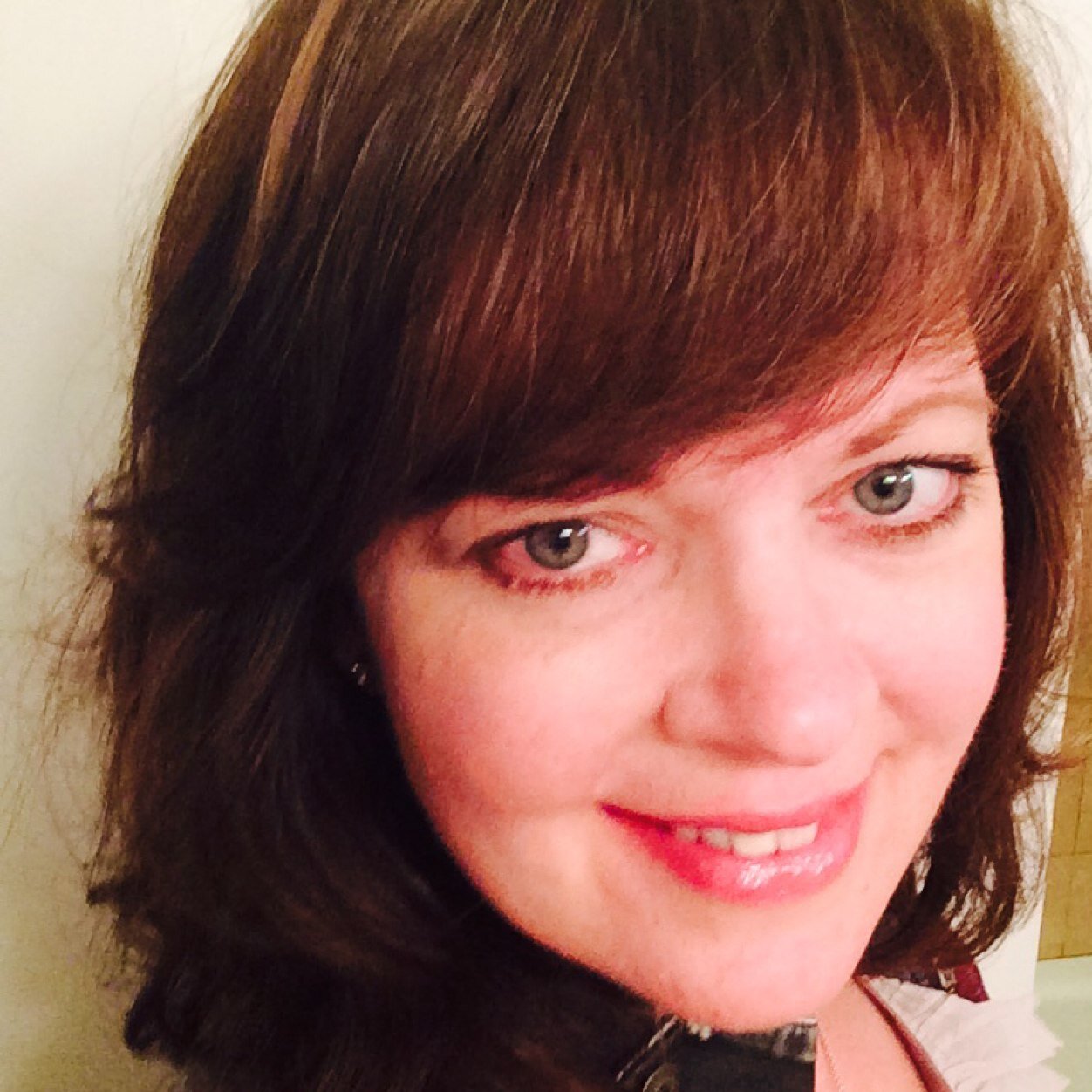 Wordsmith, classical violist, traveler, mother - in any given order. Always up for the challenge, whatever that may be!