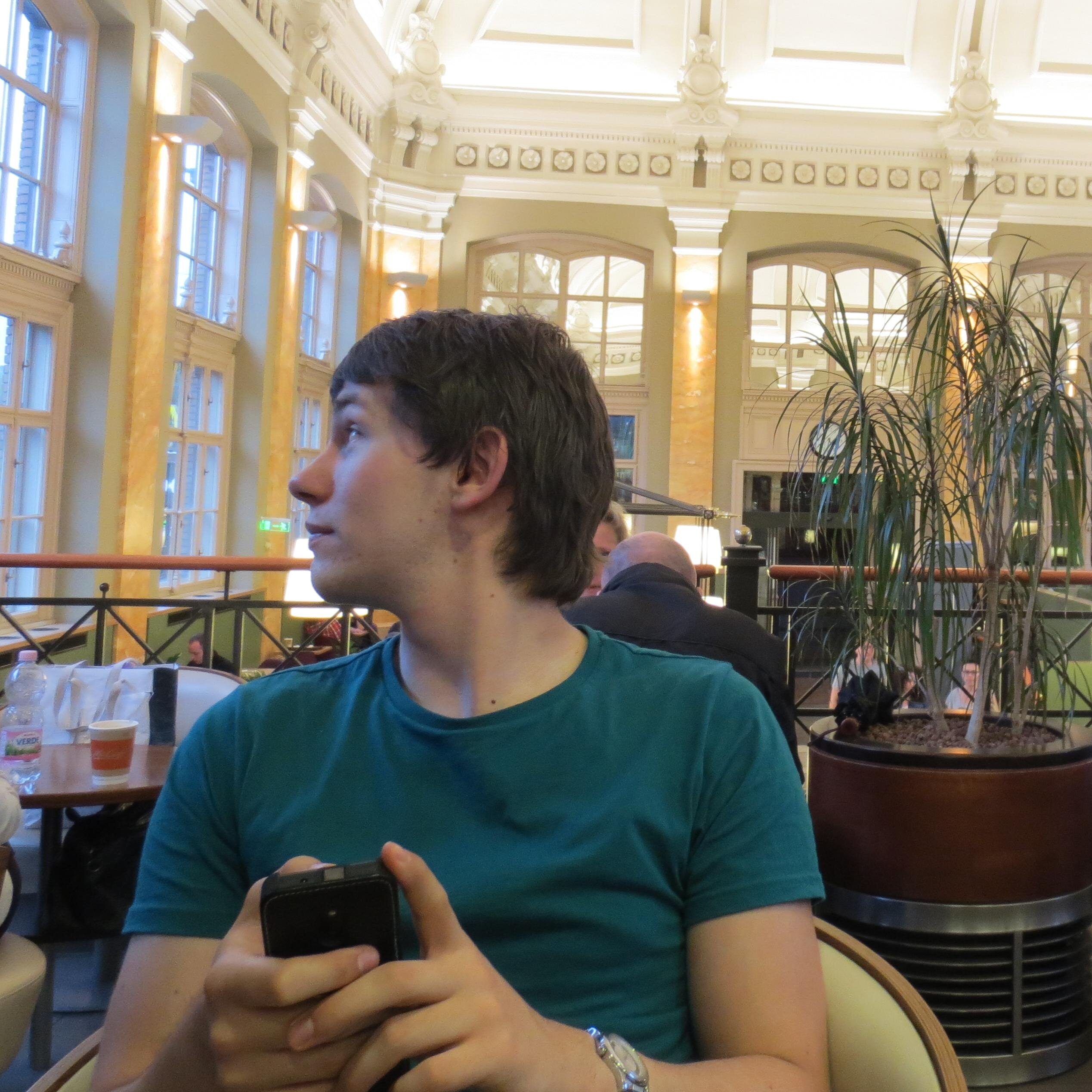 Student // Freier Journalist // Medien-Junkie // gebürtiger Waldecker