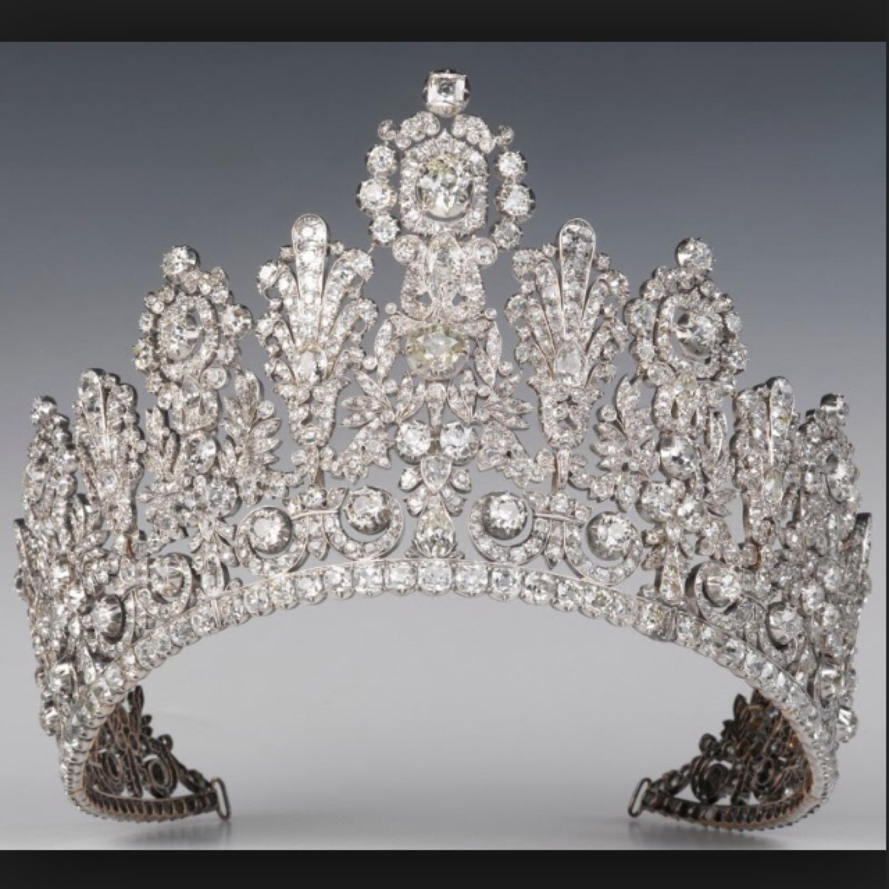 QueenSimoneKing's profile picture. She who hears, GOD has heard.