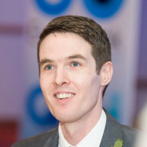 Damian Lake,Consultant Ophthalmologist,Corneal and Refractive Surgeon at The Queen Victoria Hospital,East Grinstead,UK
e: info@damianlake.com
 t:07740019902