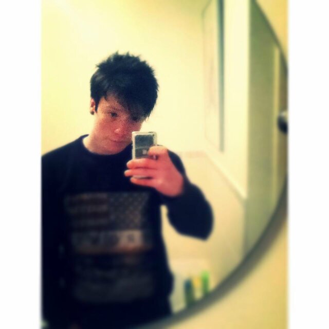 Call me ryry, im nearly 16, i've played piano for 12 years followed by @AggroSantos @WeAreDTSkyline @Farewell_MyLove @STKofficial @Icarusaccount