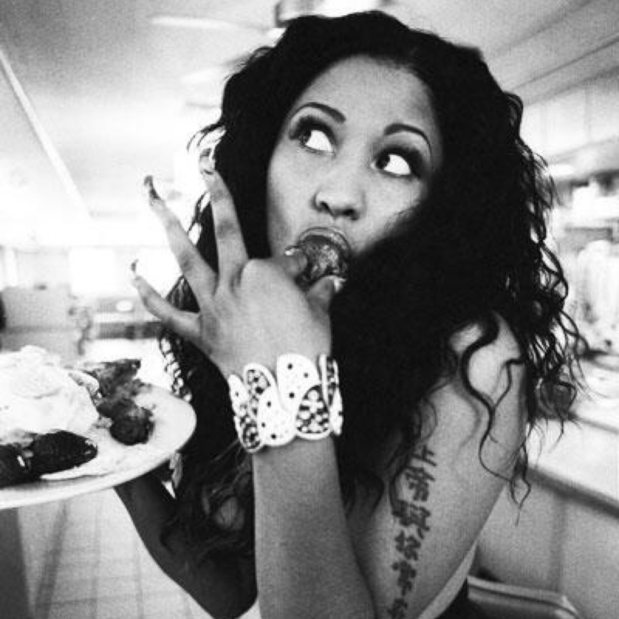 Folllwed by queen @NICKIMINAJ