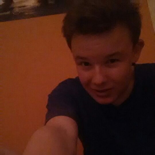 Hii :). 15/Christmas boy/Boyswiftie 4 ever*-*/Iggy, Ariana, Austin and so on.../ Please follow me :)