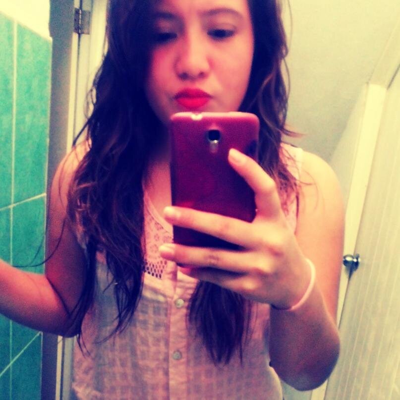 19.Facebook: Yenni Soberanis , Cuenta La leyenda Que SI Me Lees Te Podrias Enamorar.