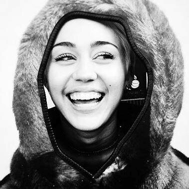 Bitch please ;) ♥ thiffaine ♥ camille ♥céline ♥ amaury ♥ lauralee ♥ diana ♥ audrey ♥ les mieux ♥#The queen cyrus ♥ Bangerztour♥ 5Sos