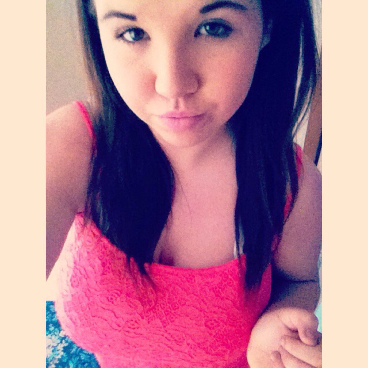 hrobinson96's profile picture. follow is on instagram: heatherrobinsonx and add is on facebook: Heather Robinson