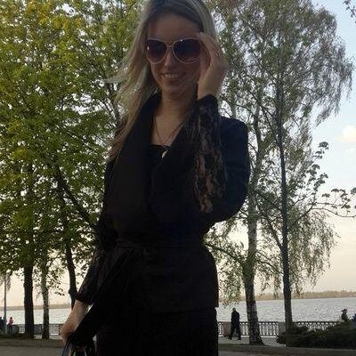 Привет всем. Живу в прекрасном городе. Пытаюсь мыслить просто. Нравится обмениваться мыслями. Очень коммуникабельная по жизни.