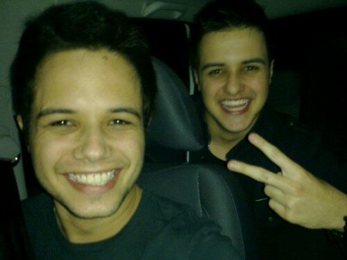 Se o mundo ficar contra vocês, eu fico contra o mundo . '' @LucaseFelipeLF seguiu 30/05/14 as 16:30 '' Oficializado