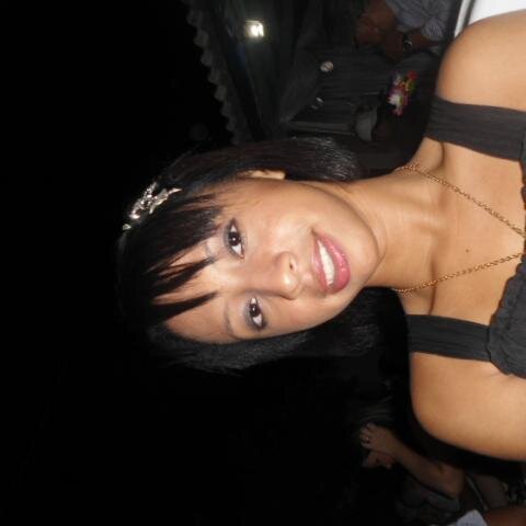amo musica, ler ,adoro sair