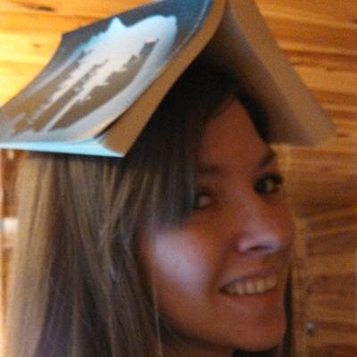 YA author lady person. I like my wine pink and sparkling and my books long and filled with dragons.