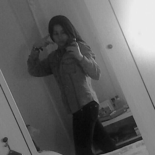 Isa_Pascual_'s profile picture. 