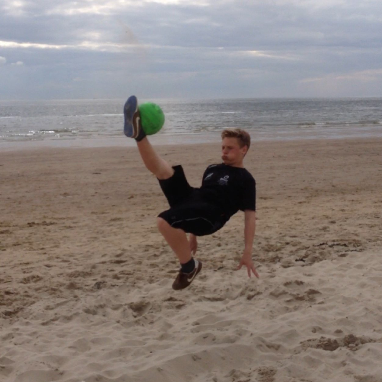 #Kjell#voetbal#Mierlo-Hout#d1#Carolus#2ga