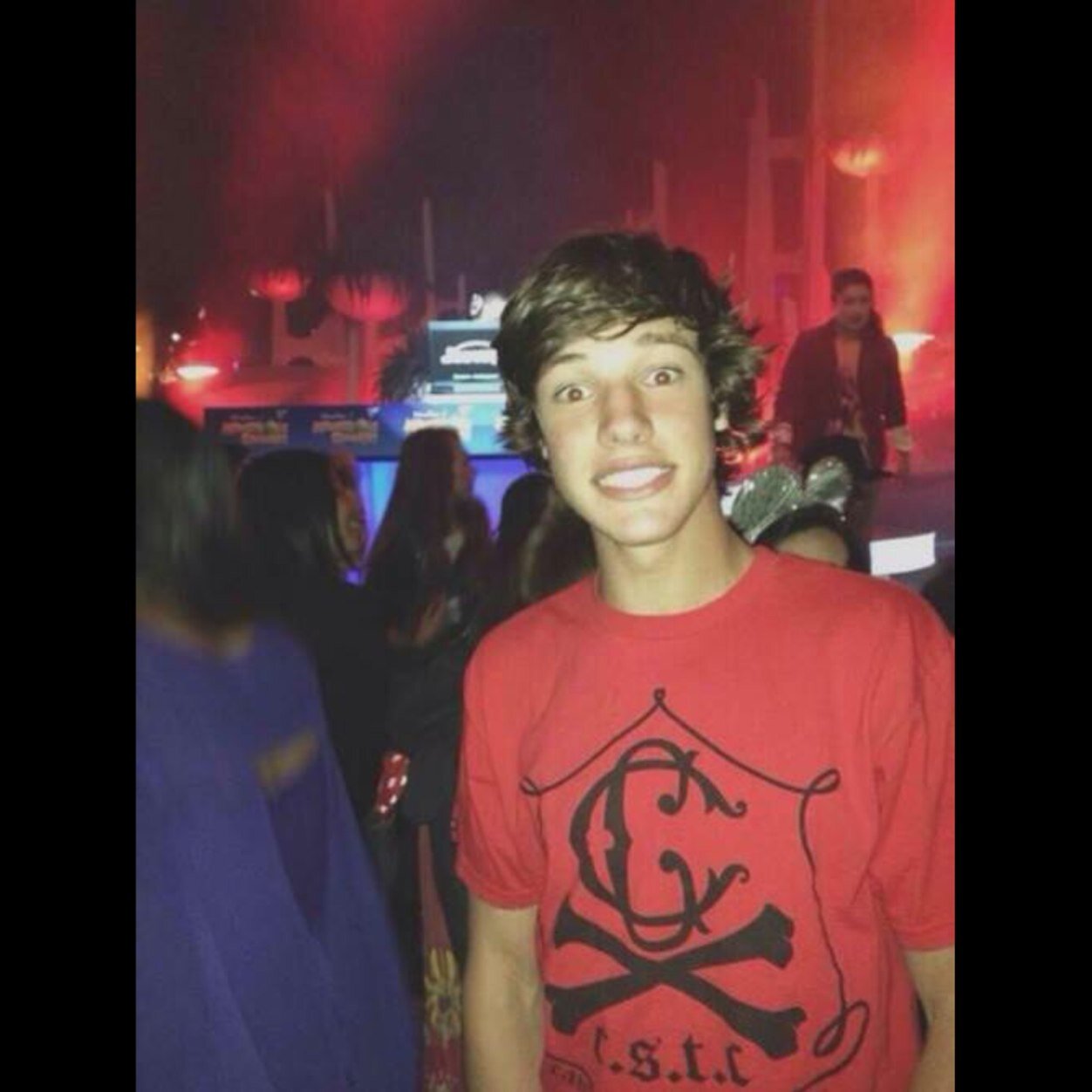 FOLLOW @NakedNashh and @pottorffqueen THEY WILL FOLLOW BACK FAN ACCOUNTS
