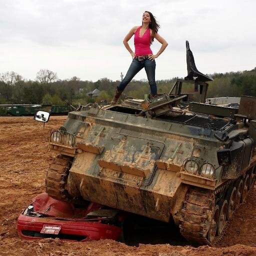 🎀 Motorsports marketing chick extraordinaire, equestrian and aspiring eventer, world traveler. 🎀