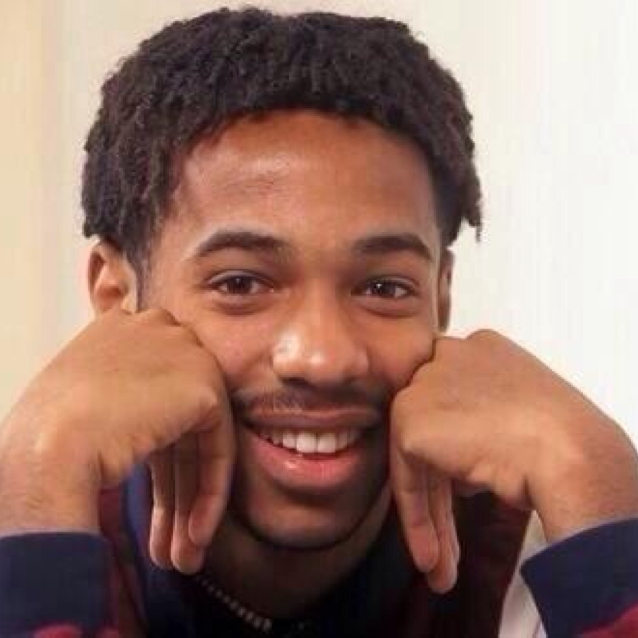 Thierrific's profile picture. Eh Bobby, what's French for va va voom?