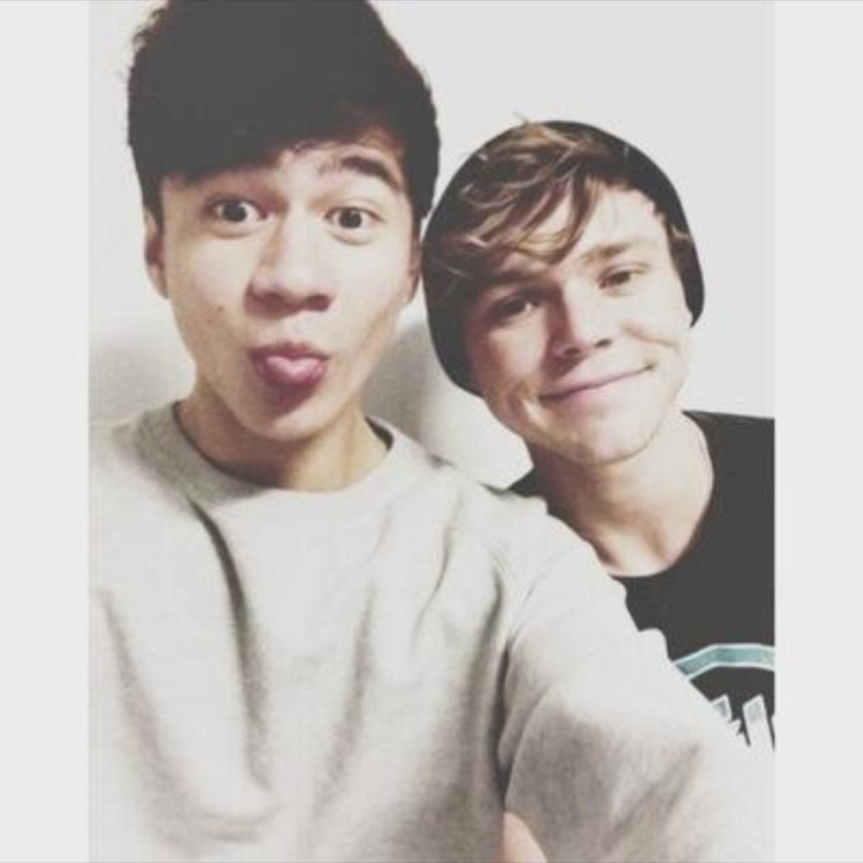 I gave you a free follow so follow @damnastxn for me please