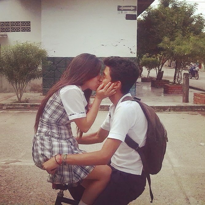 Solo tu me haces, mirar así, abrasar así, besar así, amar así... ∞18/11/ 2013∞