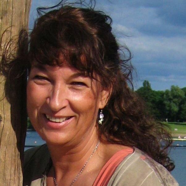 tinakalus's profile picture. 