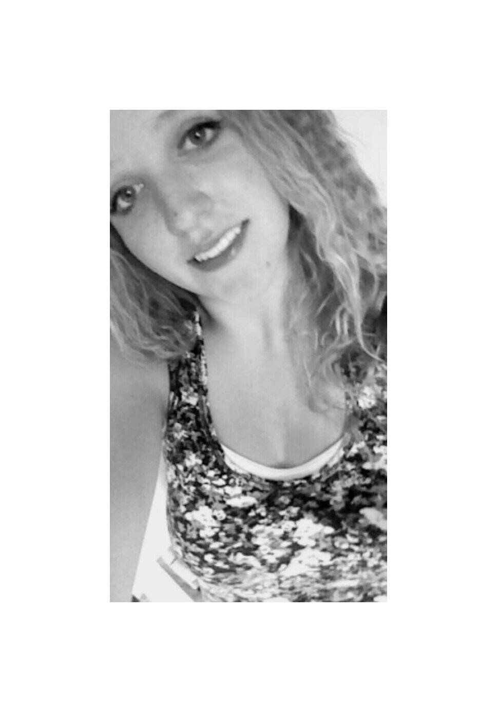 There is only 1 thing 2 do 3 words 4 you : i love you !   x dikkeknuffel Sanne. I love you mop x Lindsey hou super veel van je best! Dikke kus Fleur