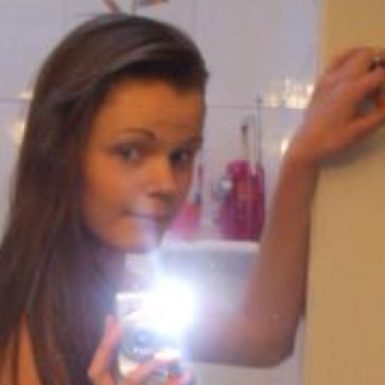 Appel moi et on discuste sex bb bisous 0899234730 le code c'est: 3013