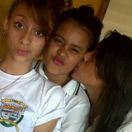 Josselin & linda= MejoresAmigasPorSiempre :3