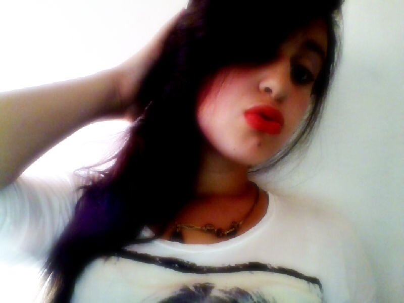 100_sualezei's profile picture. Não ligo que me olhem da cabeça aos pés..porque nunca farão minha cabeça e nunca chegarão aos meus pés