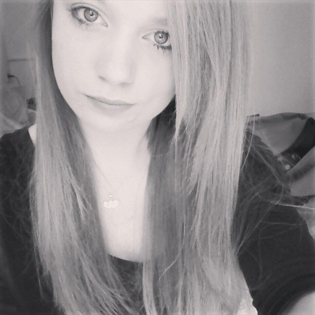 7 november 1995 • Mode & Textiel niveau 4 • IG: myrtheknoopsx • FC TWENTE ENSCHEDE ♡♡