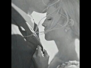 كيف لا آحبكك  وآنتَ آصبحت الحياة بالنسبة ليَ ♥'