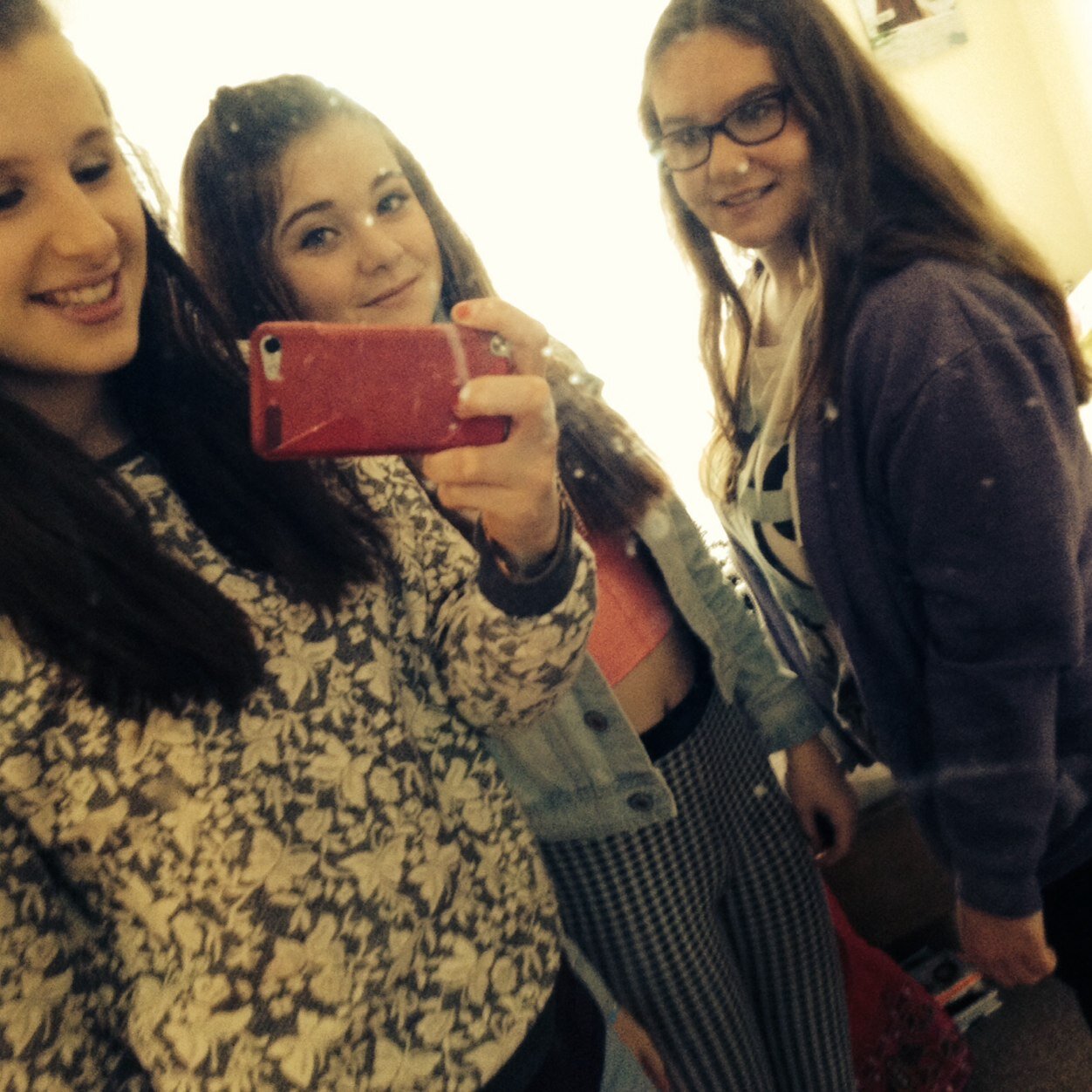 Youtubers #Queens 14-13 Subscribe,~link to latest video in website~ love you all~Casey Real~Esme Macleod~Niamh Mcbride