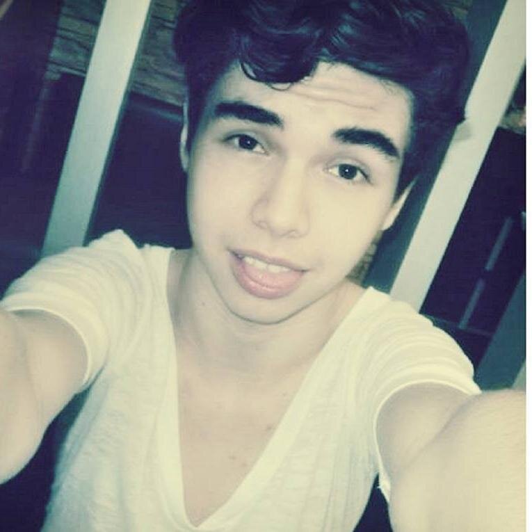 RolnnLun's profile picture. Ganar es no tener miedo de perder.