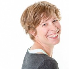 sunsonvon's profile picture. 1 kid, 2 sewing machines, 3 yoga mats, 9 cameras, 13 crochet hooks, a lot of knickknack stored in all kinds of places, #lifeofamom & former project assistant