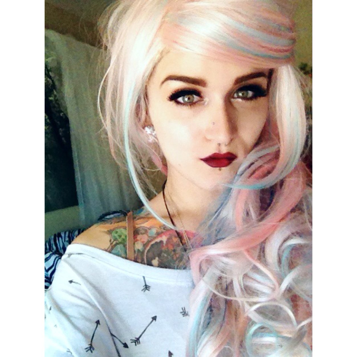 Tattoo artist @studio4 . Wanderlust. Horror and gore. Rat mom. Nothing is as it seems. 11:11.