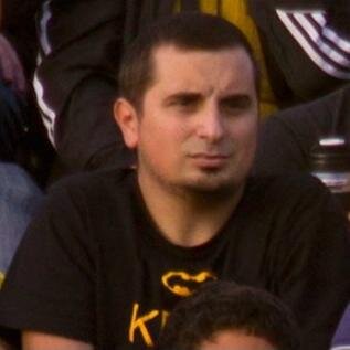 gsilva480's profile picture. Los hombres pasan, las instituciones quedan / Los trapitos sucios se lavan en casa / El club es de todos (pero deciden los socios)