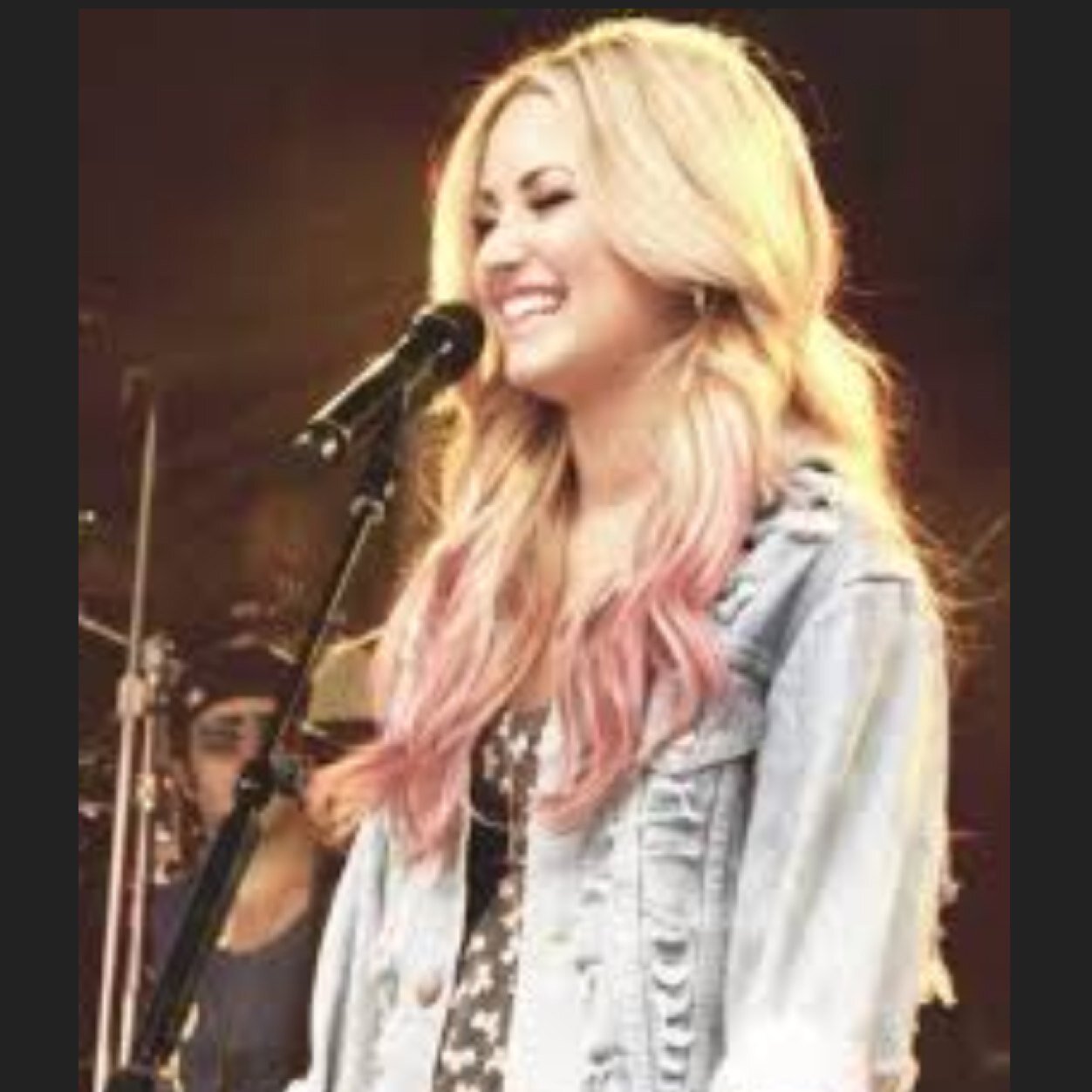 'Cause you can bandage the damage, You never really can fix a heart