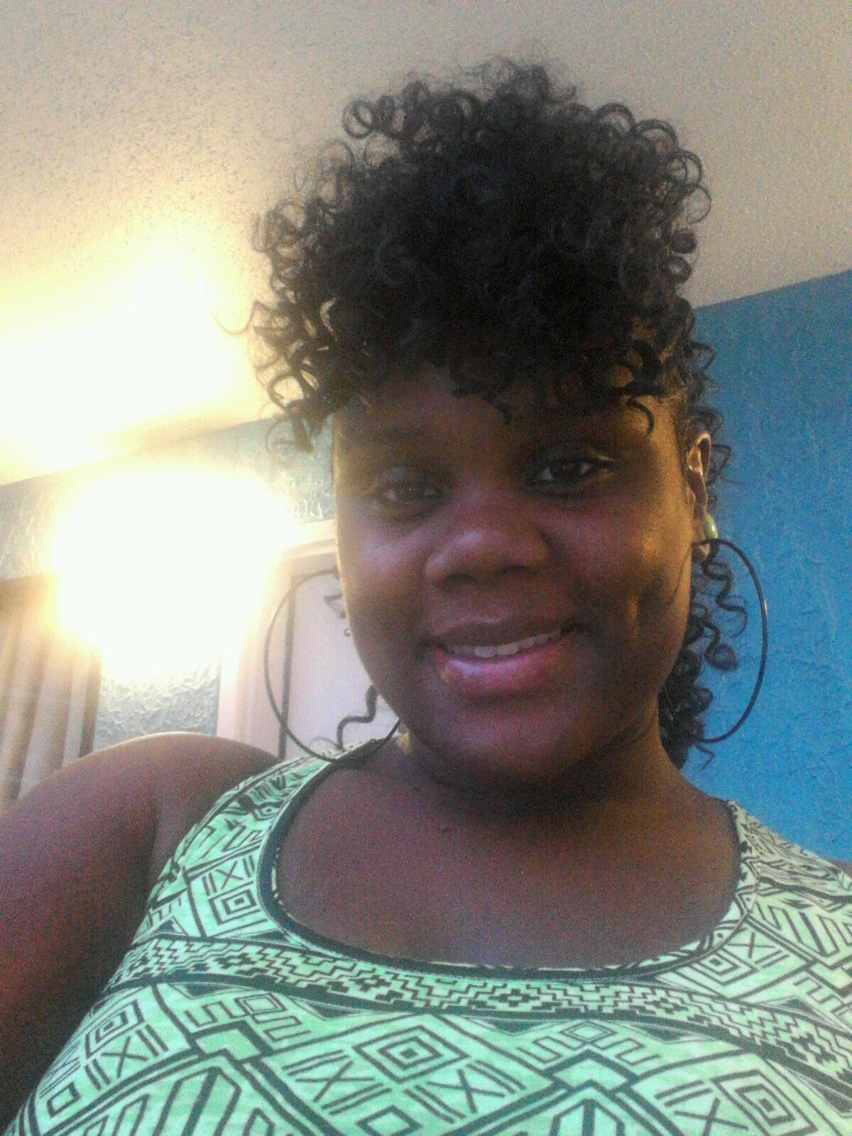 Don't Cheat Yaself, By Doing What Everyone Else Wants You To Do. Step Outside The Box []----- & Live Life To The Fullest!! Life Is Great!!#Butaflikisses