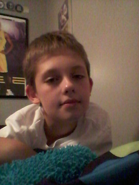 im only here to get 100 followers