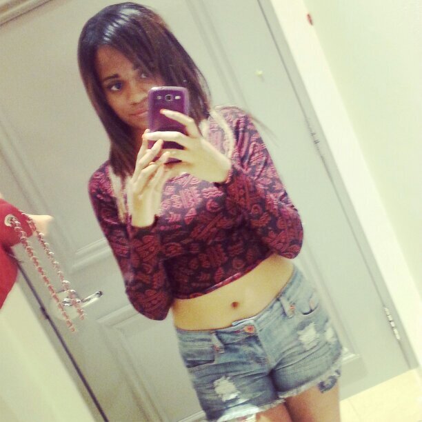 hey everyone! follow me and Ill follow bk!!! :) btw im a huge Justin bieber fan/belieber!  XD