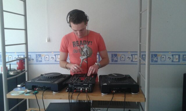 Work hard! Make Music!! Geniet van me leven! ^^