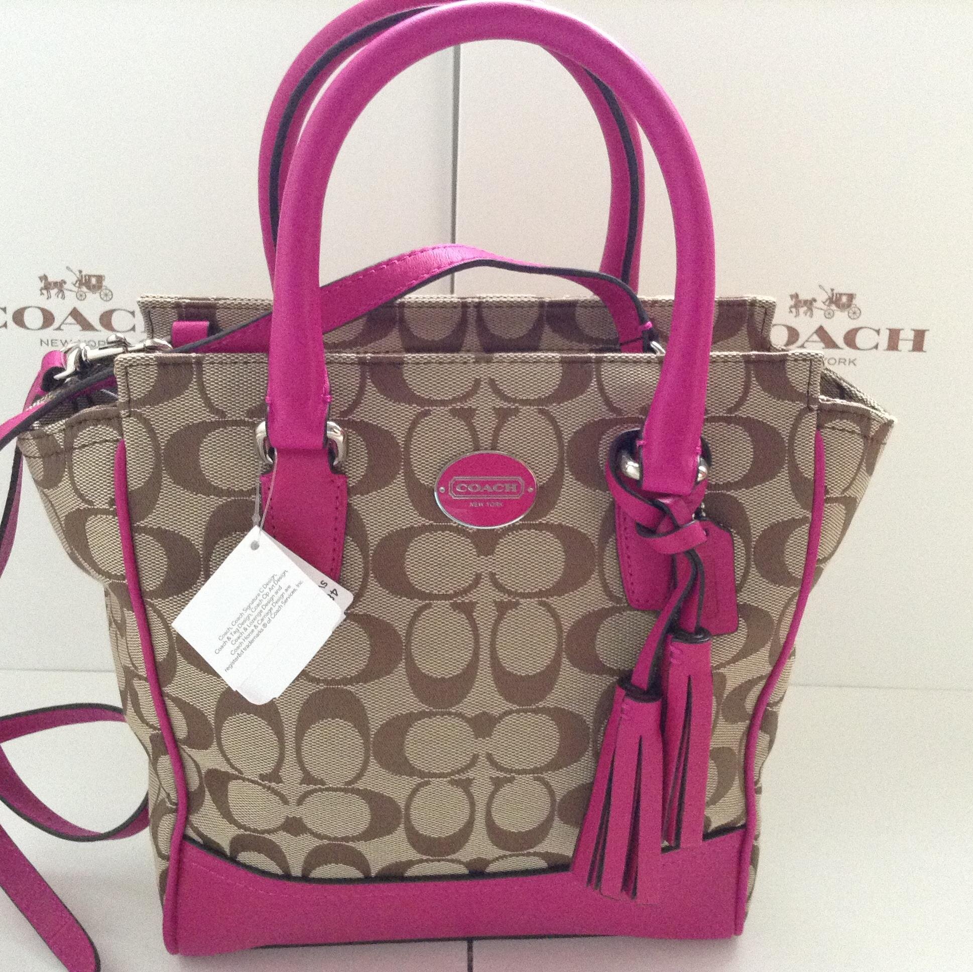 laudynahed's profile picture. 