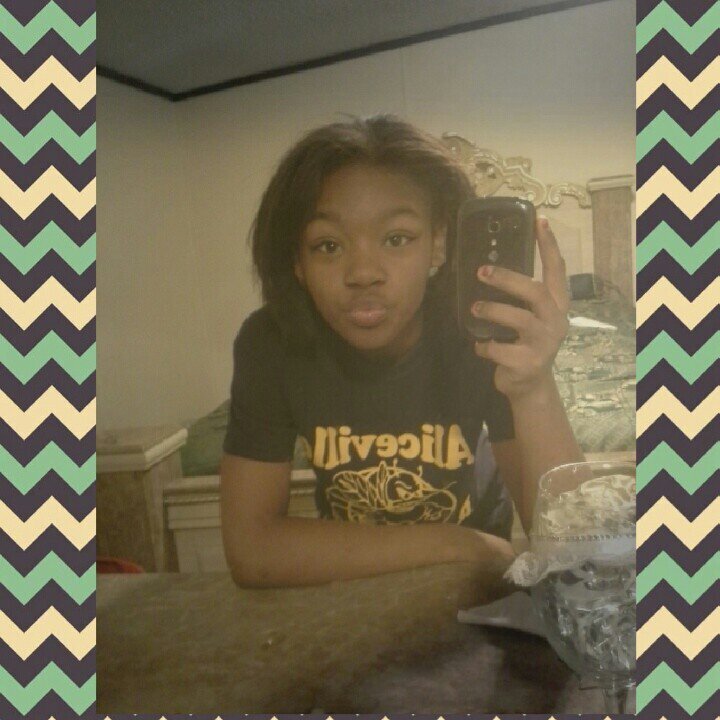 kik ? Kuttin_uhpp ..I Can Be A Good Gfriend But U Gotta Show Me Yo Love First