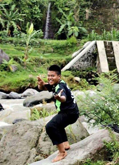 Berdiri Di Sekitar Para Bintang